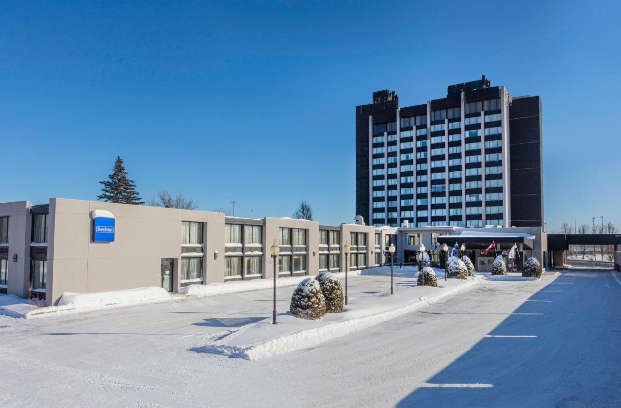 Travelodge By Wyndham Quebec City Hotel & Convention Centre מראה חיצוני תמונה