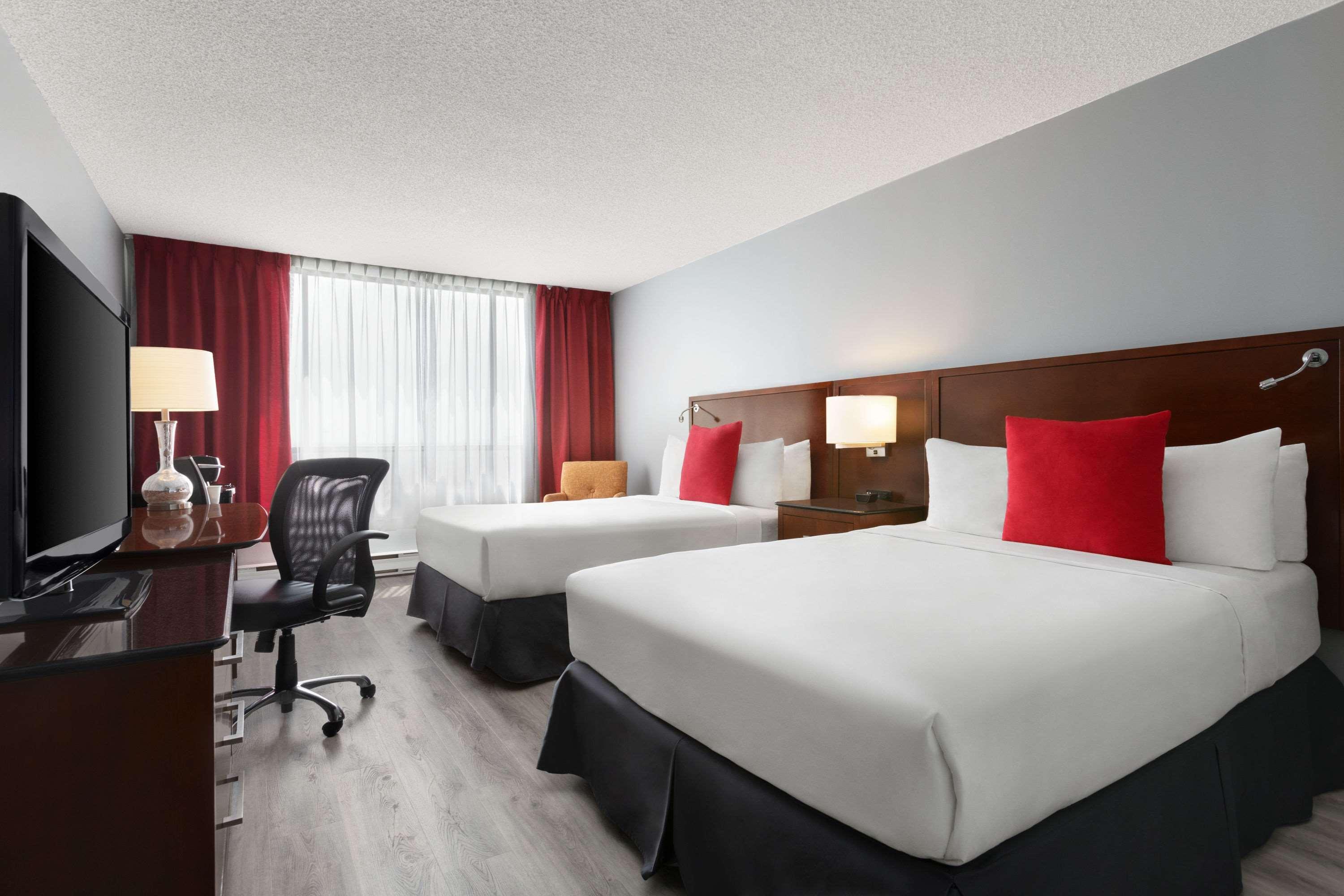 Travelodge By Wyndham Quebec City Hotel & Convention Centre מראה חיצוני תמונה