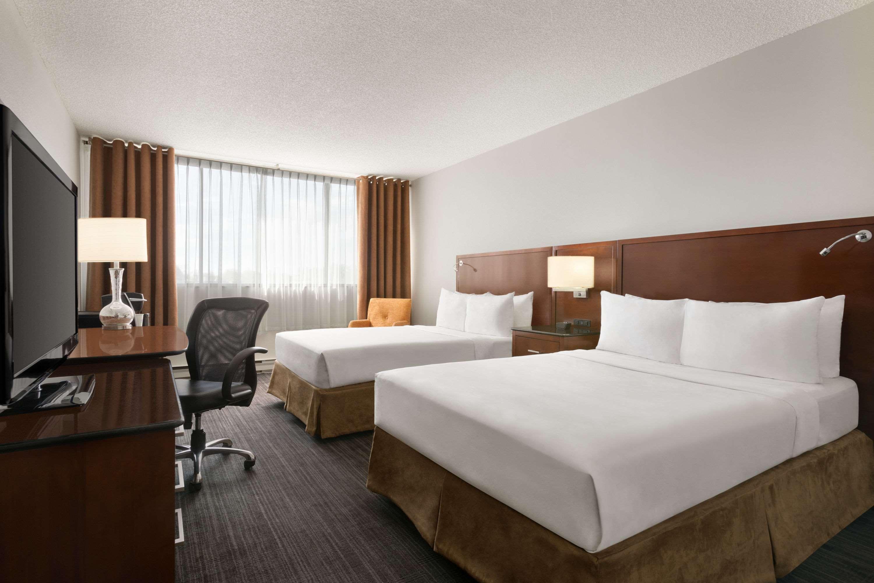 Travelodge By Wyndham Quebec City Hotel & Convention Centre מראה חיצוני תמונה