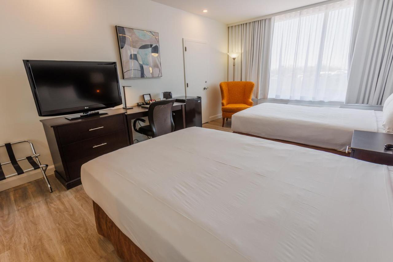 Travelodge By Wyndham Quebec City Hotel & Convention Centre מראה חיצוני תמונה