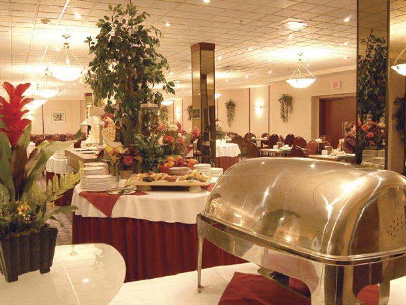 Travelodge By Wyndham Quebec City Hotel & Convention Centre מראה חיצוני תמונה