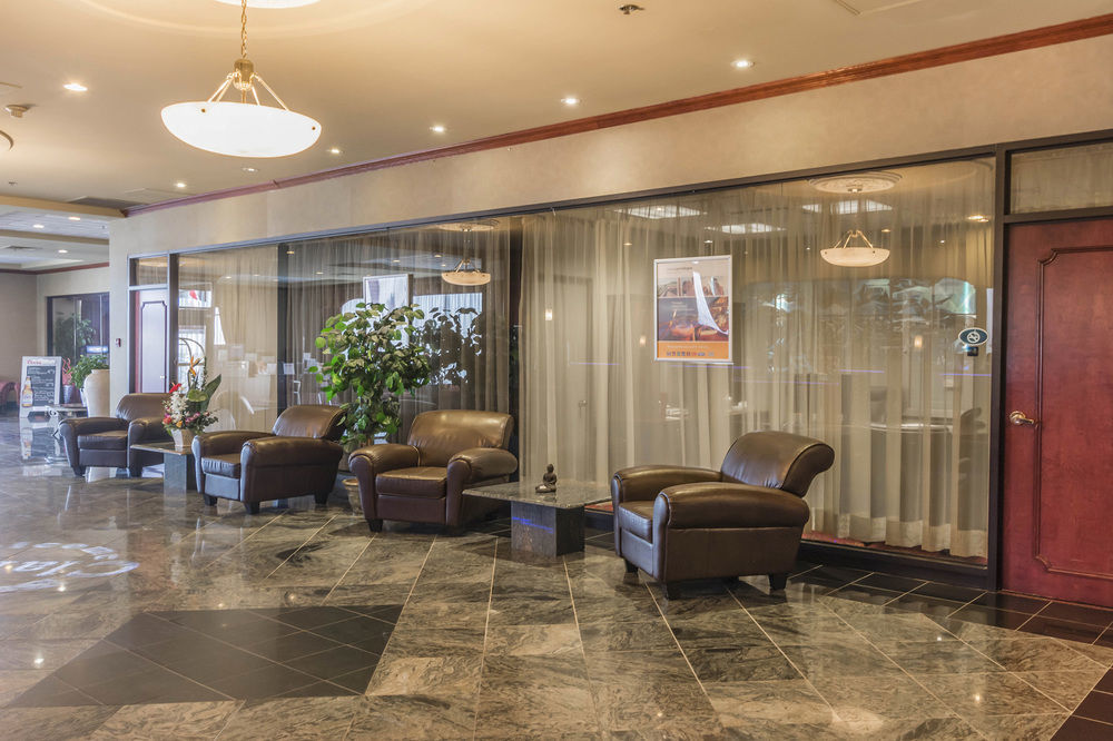 Travelodge By Wyndham Quebec City Hotel & Convention Centre מראה חיצוני תמונה