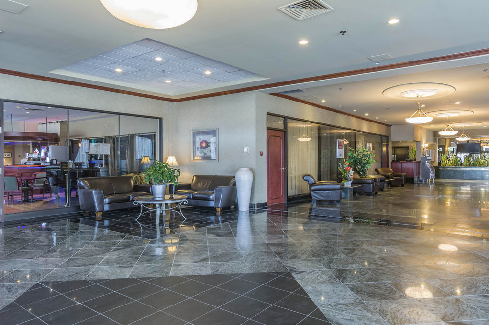 Travelodge By Wyndham Quebec City Hotel & Convention Centre מראה חיצוני תמונה