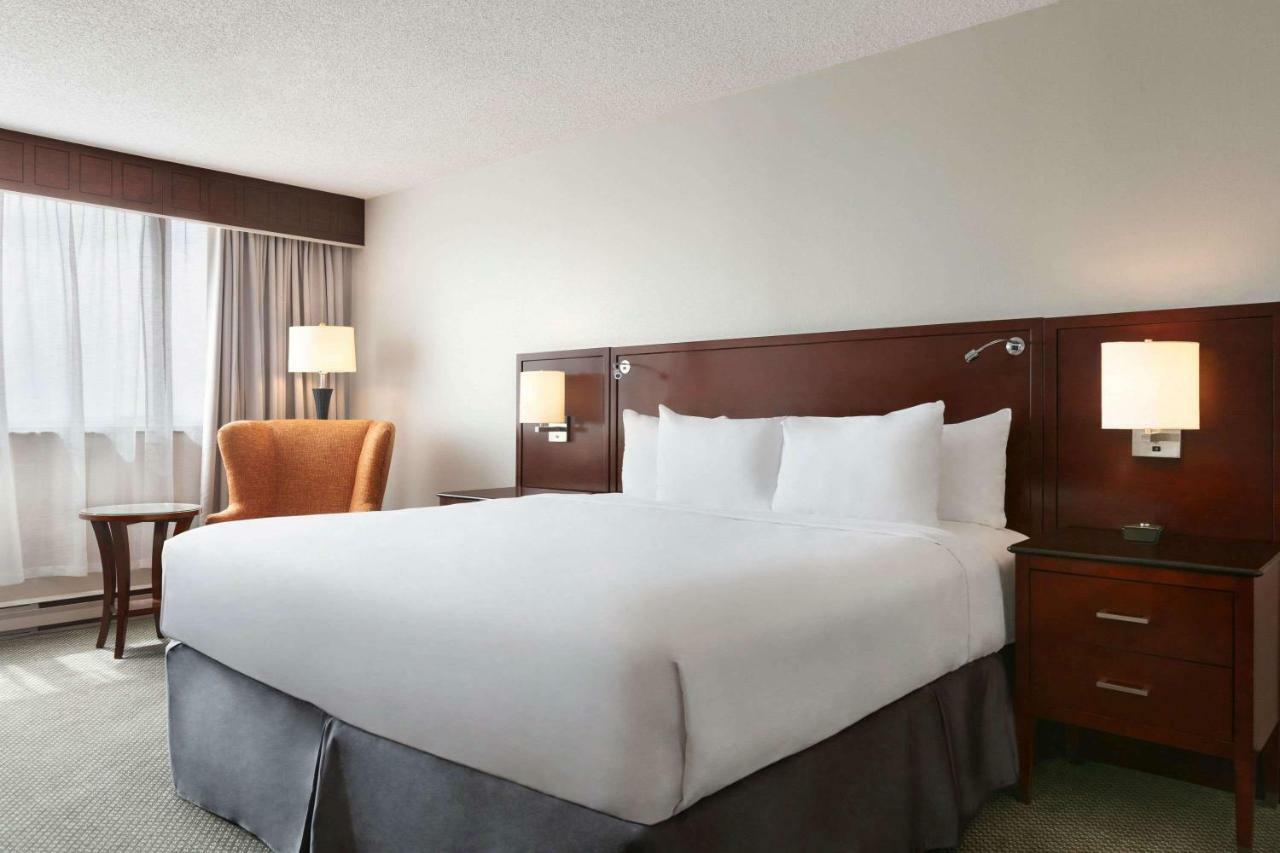 Travelodge By Wyndham Quebec City Hotel & Convention Centre מראה חיצוני תמונה