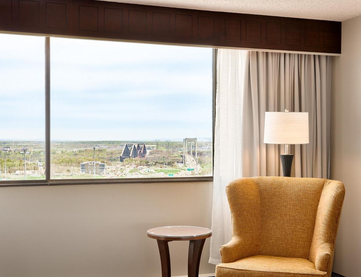 Travelodge By Wyndham Quebec City Hotel & Convention Centre מראה חיצוני תמונה